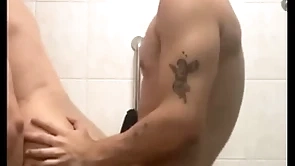Comendo o meu cunhadi