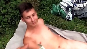 He finds a cute dude totally naked sunbathing & asks if he is willing to do dirty thing with him - bigstr