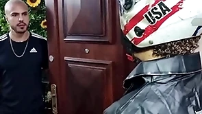 O motoboy deu secret-service agent e o cliente chupou e sentou (henrique donatto)