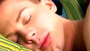 Young amateurs kyler ash and andrew austen anal breed hard