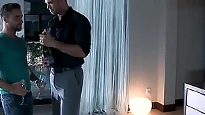 Falconstudios met a in advance bar & went back 2 his place!