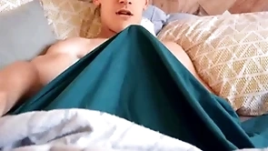Booty to the ground / men / markus kage, edward terrant  / stream full at  www.sexmen.com/twink