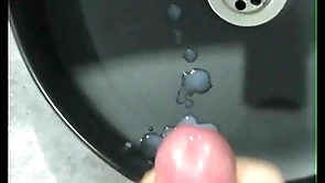 Jerking missing a big dick in the bathroom! finished with moans! lots of cum! muscular straight guy!