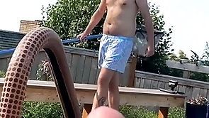 Seducing the pool varlet