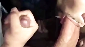 Mamei e dei para três dotados no cinema pornô - full red