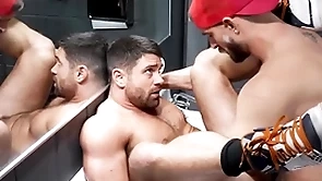 Beau butler gets a good fuck in truck stop bathroom - ragingstallion